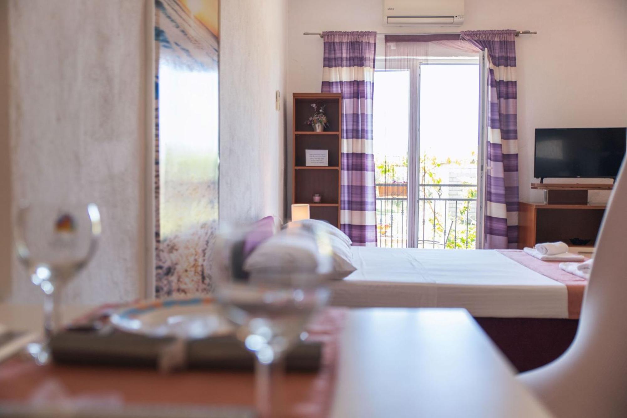 Apartment Livaja Kaštel Novi Δωμάτιο φωτογραφία