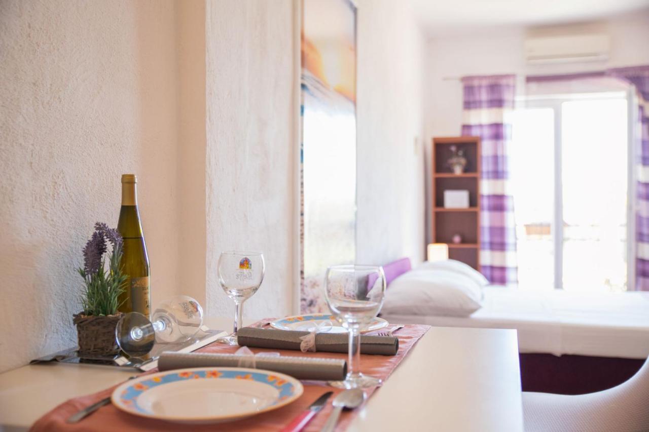 Apartment Livaja Kaštel Novi Εξωτερικό φωτογραφία