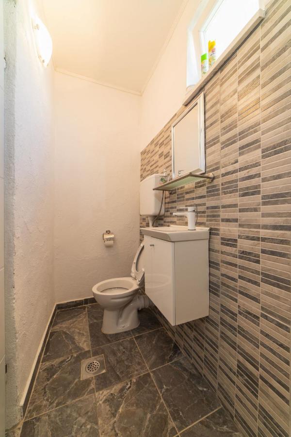Apartment Livaja Kaštel Novi Εξωτερικό φωτογραφία